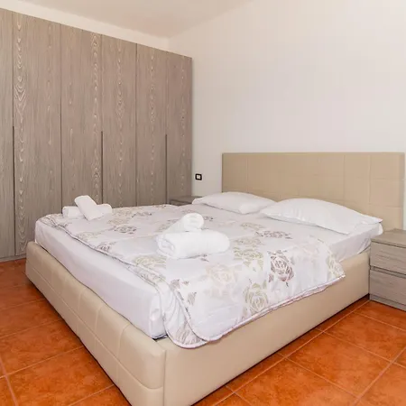 Taiwan Center * Tirana